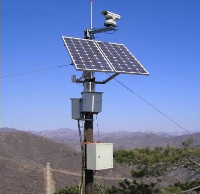 戶外遠(yuǎn)距離高空瞭望監(jiān)控攝像機使用太陽能供電
